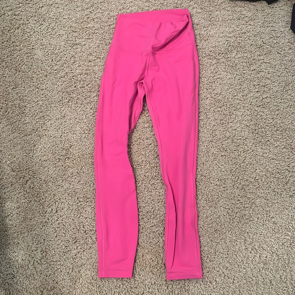 Hot pink lululemon leggings